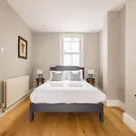 The Thames Embrace 3 Bedroom And Garden House In Battersea