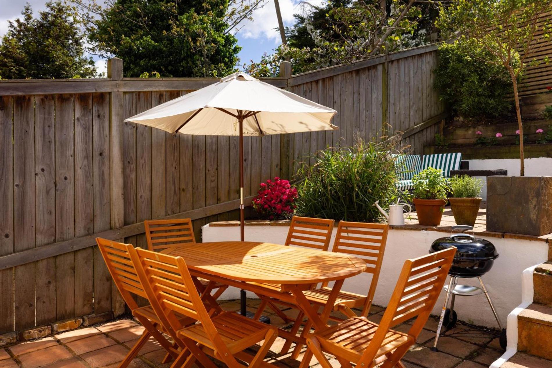 The Thames Embrace 3 Bedroom And Garden House In Battersea